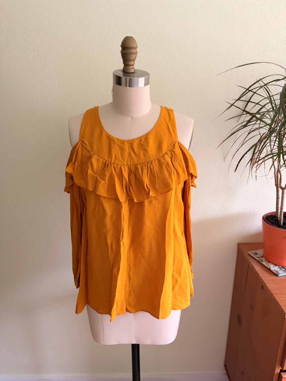 Cute Maeve/ Anthro Mustard Cold-Shoulder Ruffle Blouse